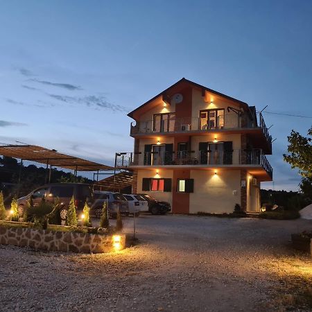 Slatki Snovi II Hotel Knin Ngoại thất bức ảnh