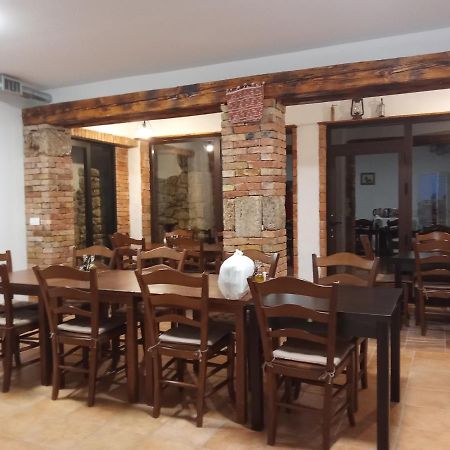 Slatki Snovi II Hotel Knin Ngoại thất bức ảnh