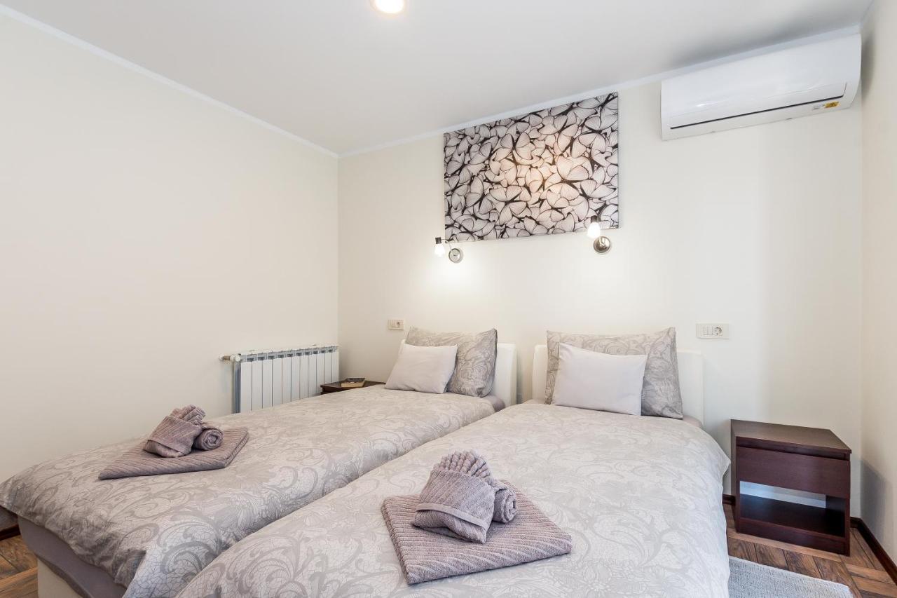 Slatki Snovi II Hotel Knin Ngoại thất bức ảnh
