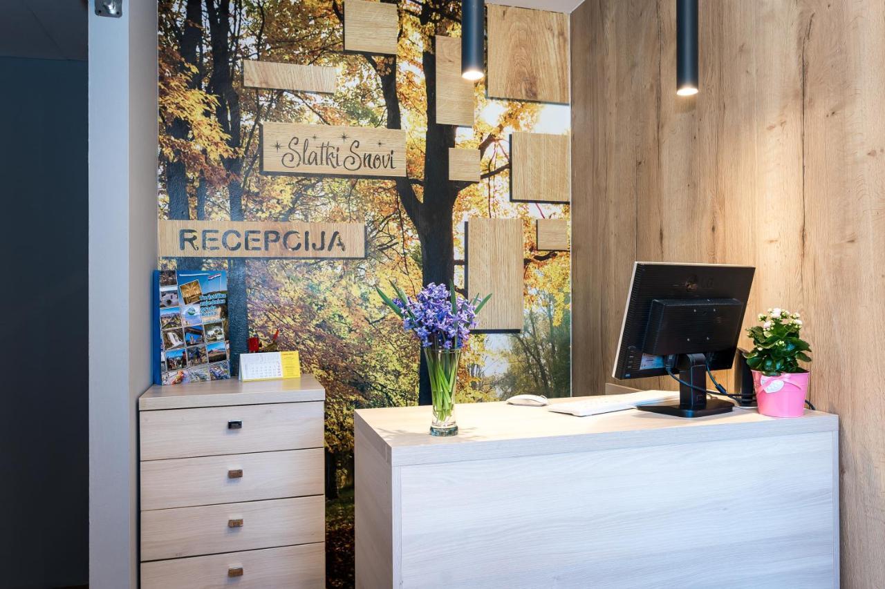 Slatki Snovi II Hotel Knin Ngoại thất bức ảnh